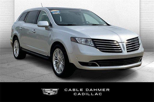2019 Lincoln MKT Vehicle Photo in TOPEKA, KS 66609-0000