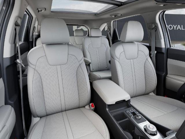 2025 Kia Sorento Hybrid Vehicle Photo in Tucson, AZ 85712