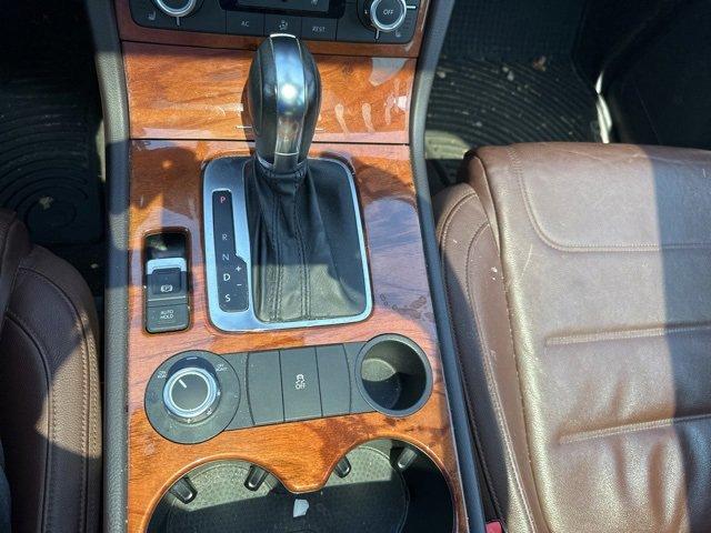 2011 Volkswagen Touareg Vehicle Photo in Willow Grove, PA 19090