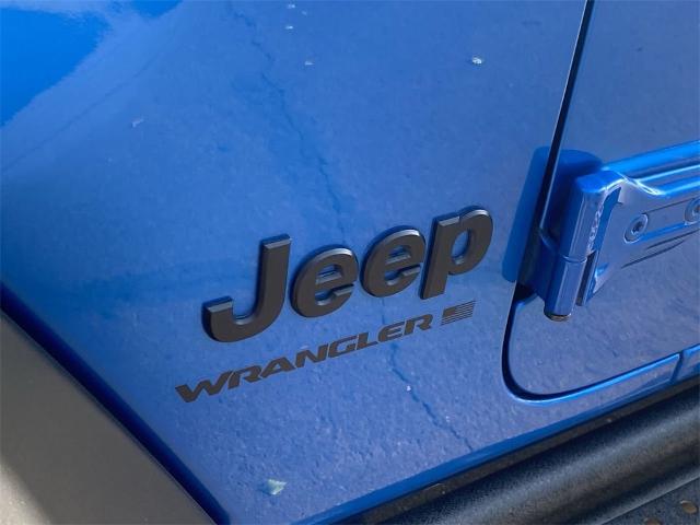 2023 Jeep Wrangler Vehicle Photo in GOODYEAR, AZ 85338-1310