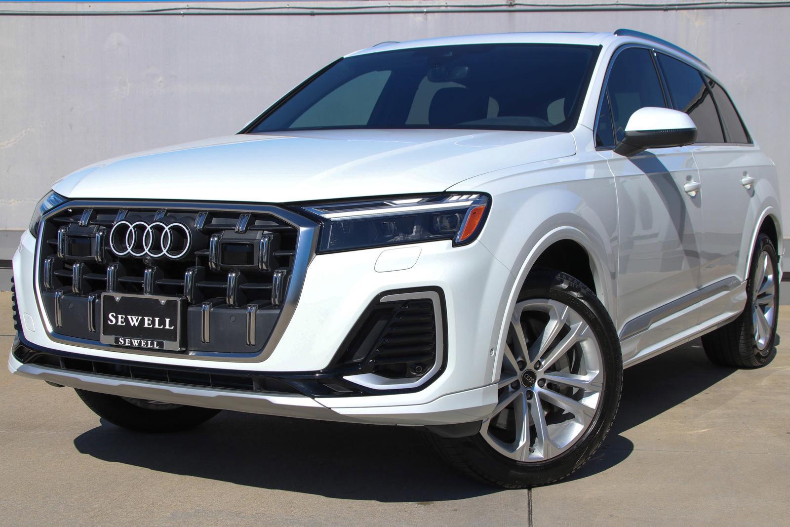 2025 Audi Q7 Vehicle Photo in SUGAR LAND, TX 77478