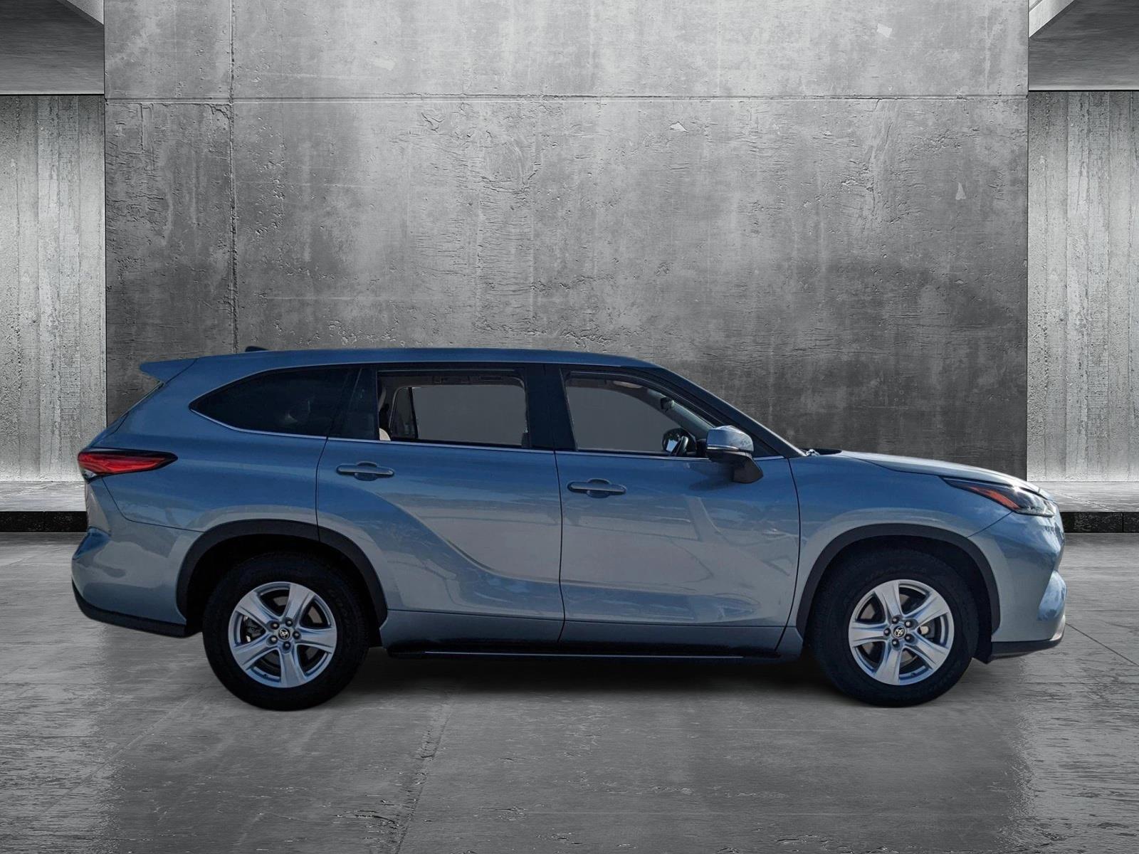 2022 Toyota Highlander Vehicle Photo in Davie, FL 33331