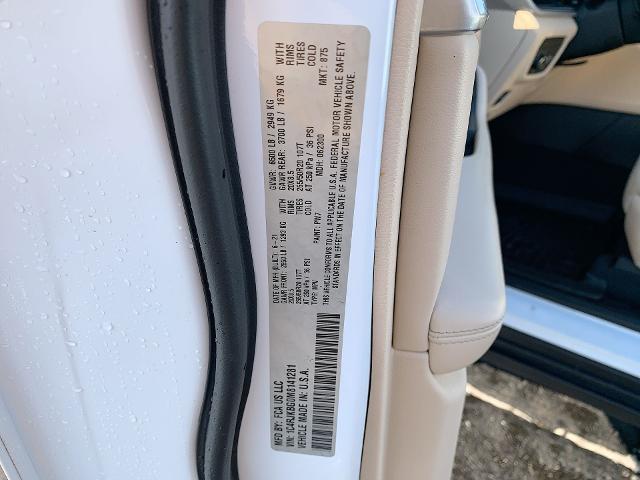 2021 Jeep Grand Cherokee L Vehicle Photo in MOON TOWNSHIP, PA 15108-2571