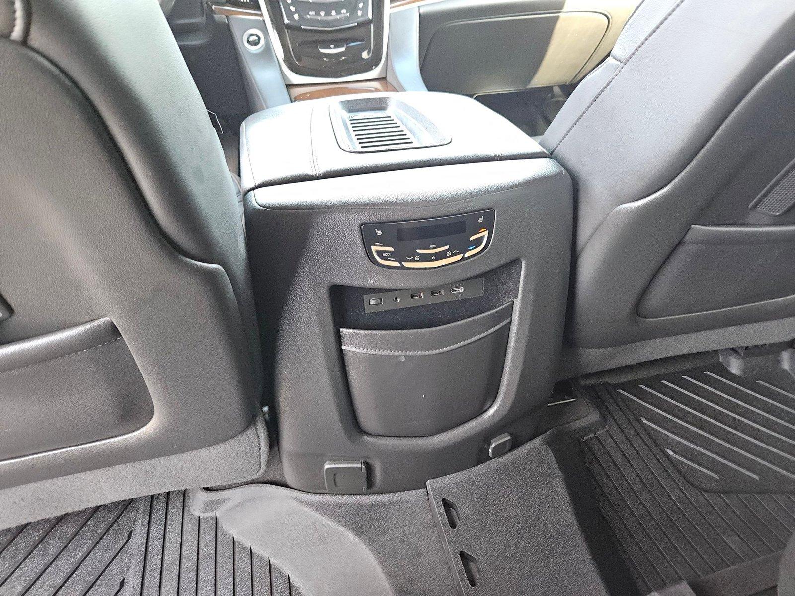 2019 Cadillac Escalade Vehicle Photo in GILBERT, AZ 85297-0446