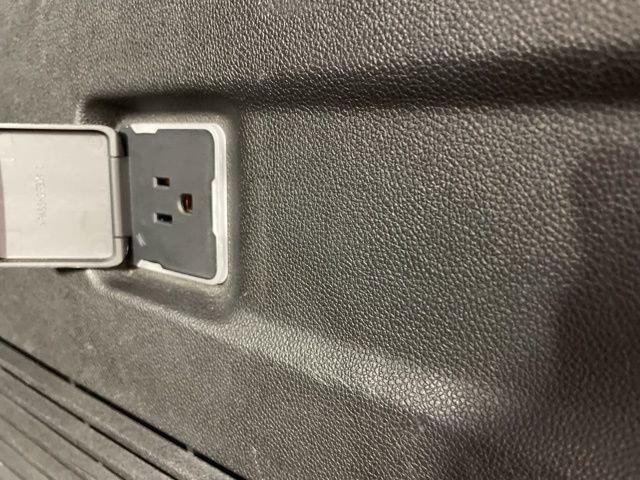 2023 Chevrolet Suburban Vehicle Photo in PHOENIX, AZ 85014-3381