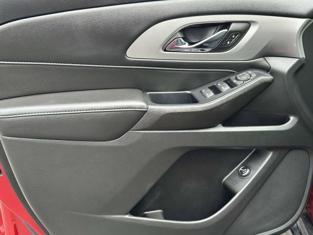 2022 Chevrolet Traverse Vehicle Photo in SAINT JAMES, NY 11780-3219