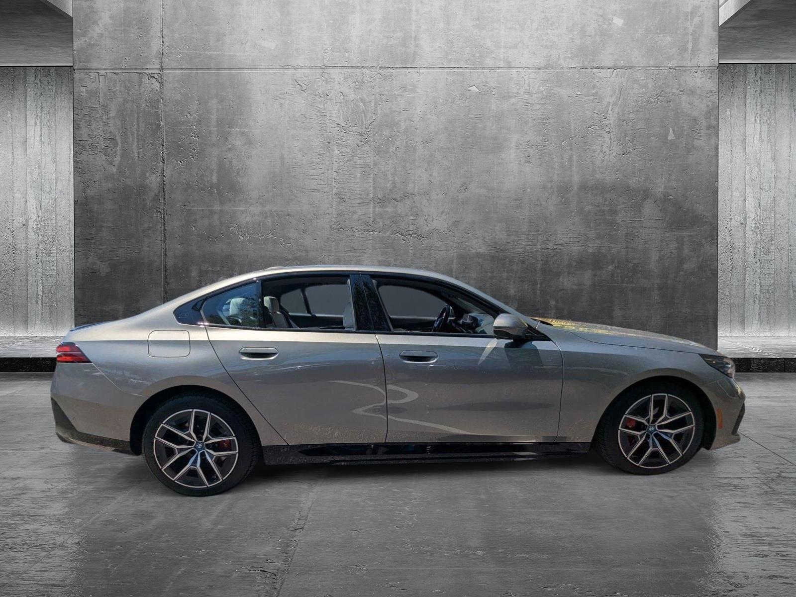 2024 BMW i5 Vehicle Photo in Tampa, FL 33614