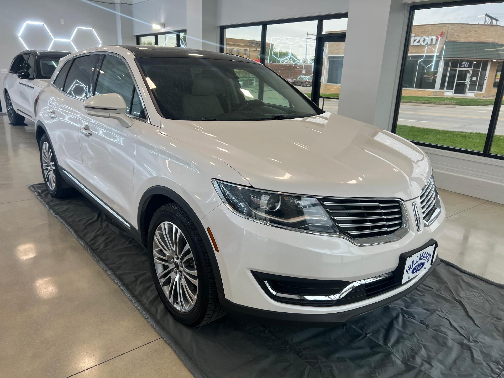 Used 2018 Lincoln MKX Reserve with VIN 2LMPJ8LR3JBL13516 for sale in Falls City, NE