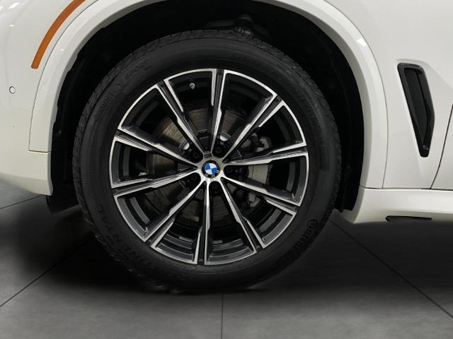 2022 BMW X5 xDrive40i Vehicle Photo in Appleton, WI 54913