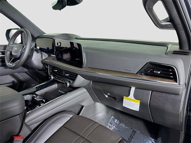 2025 Chevrolet Suburban Vehicle Photo in PUYALLUP, WA 98371-4149