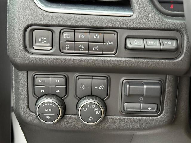 2024 Chevrolet Tahoe Vehicle Photo in COLUMBIA, MO 65203-3903