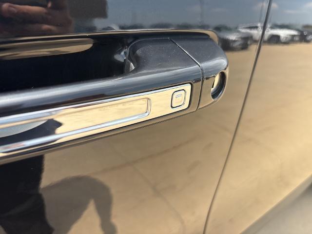 2019 Ram 1500 Vehicle Photo in Peoria, IL 61615
