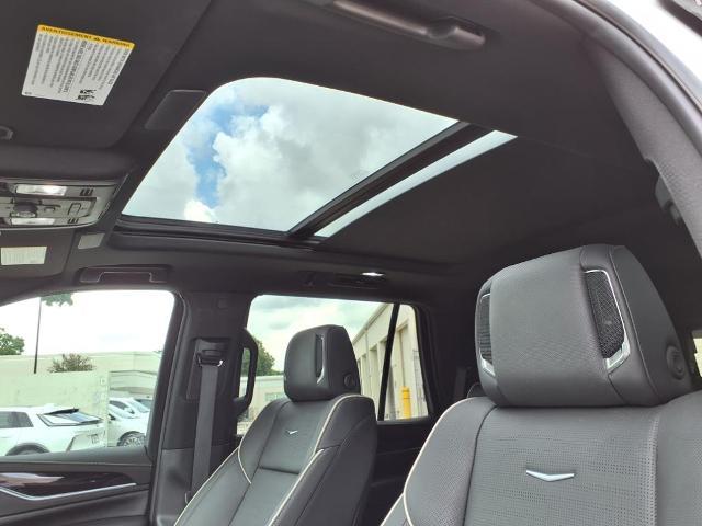 2024 Cadillac Escalade Vehicle Photo in Tampa, FL 33612