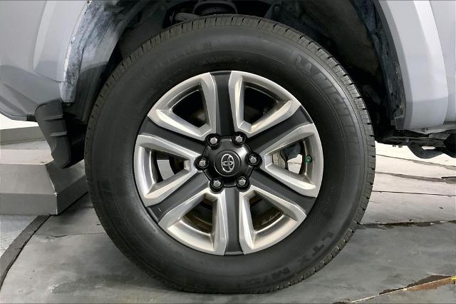 2019 Toyota Tacoma 4WD Vehicle Photo in Kansas City, MO 64114