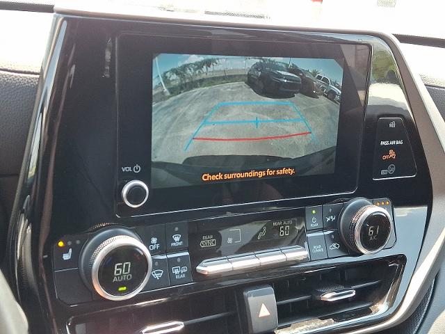 2023 Toyota Highlander Vehicle Photo in HARRISBURG, PA 17111-1033
