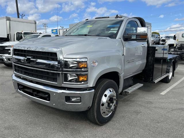 2023 Chevrolet Silverado 5500 HD Vehicle Photo in ALCOA, TN 37701-3235