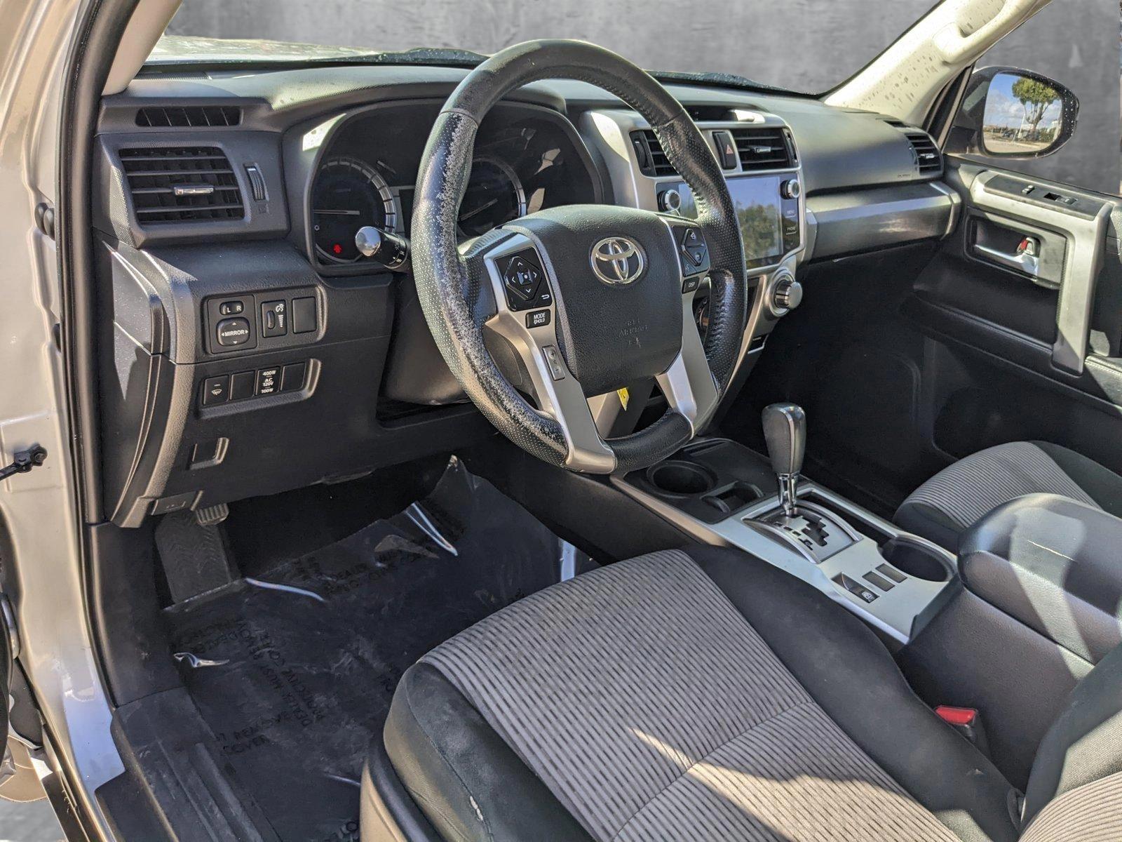 2017 Toyota 4Runner Vehicle Photo in Davie, FL 33331