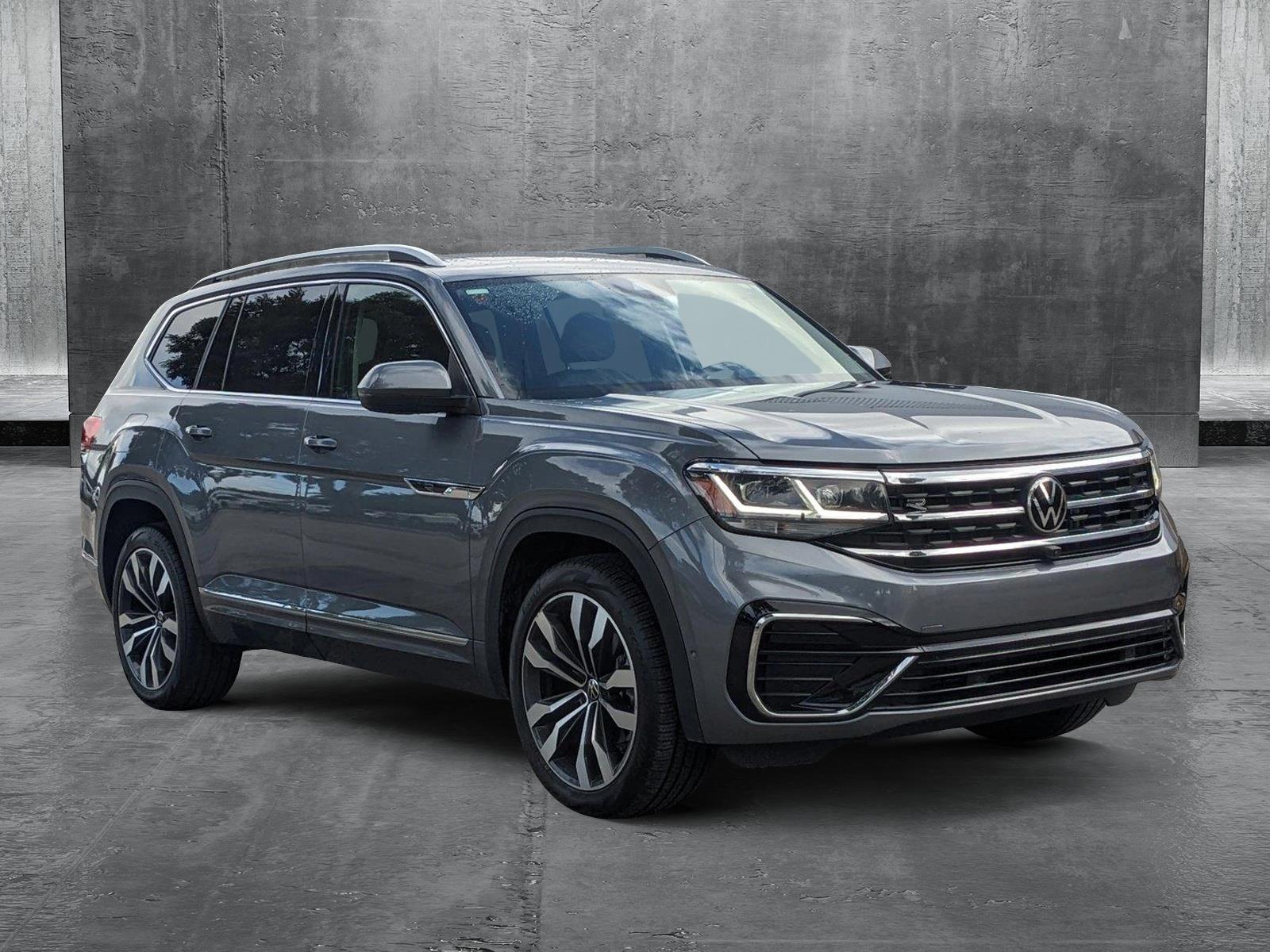 2022 Volkswagen Atlas Vehicle Photo in GREENACRES, FL 33463-3207