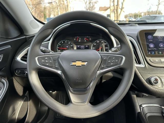 2024 Chevrolet Malibu Vehicle Photo in SAINT JAMES, NY 11780-3219