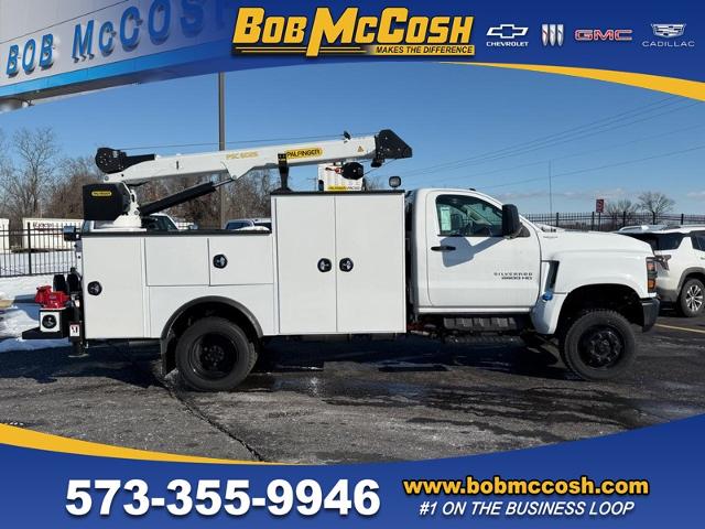 2024 Chevrolet Silverado 5500 HD Vehicle Photo in COLUMBIA, MO 65203-3903