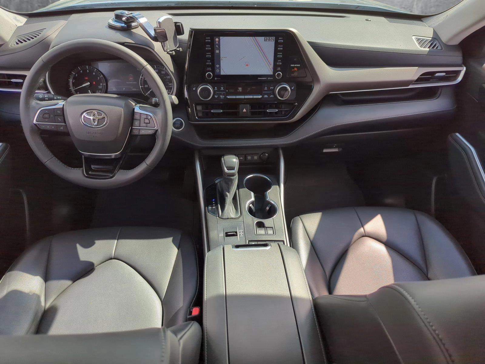 2021 Toyota Highlander Vehicle Photo in Ft. Myers, FL 33907