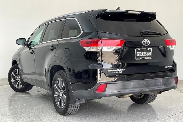 2018 Toyota Highlander Vehicle Photo in Grapevine, TX 76051