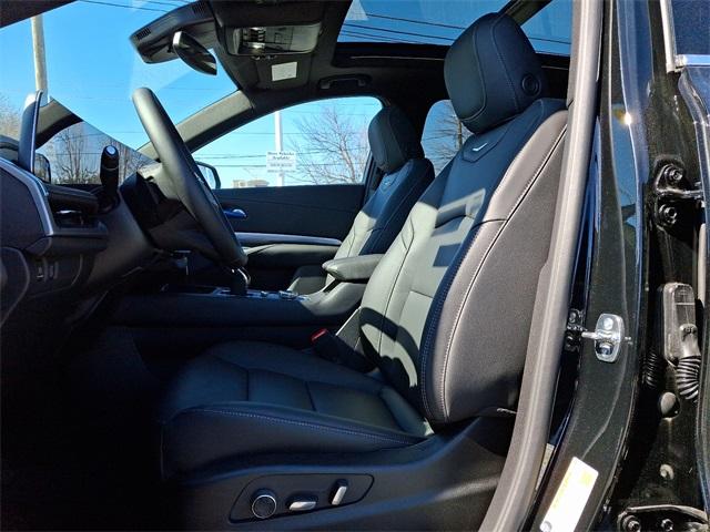 2025 Cadillac XT4 Vehicle Photo in ALLENTOWN, PA 18103-7399