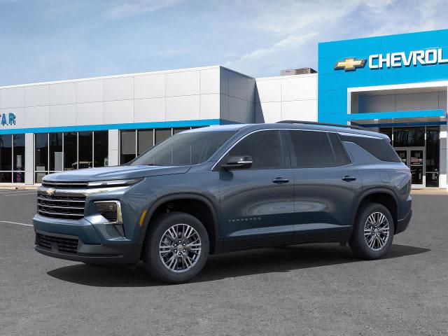 2025 Chevrolet Traverse Vehicle Photo in MOON TOWNSHIP, PA 15108-2571