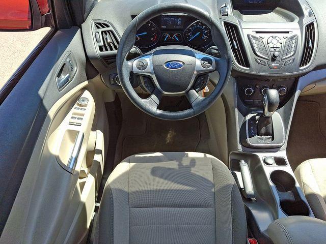 2014 Ford Escape Vehicle Photo in DANBURY, CT 06810-5034