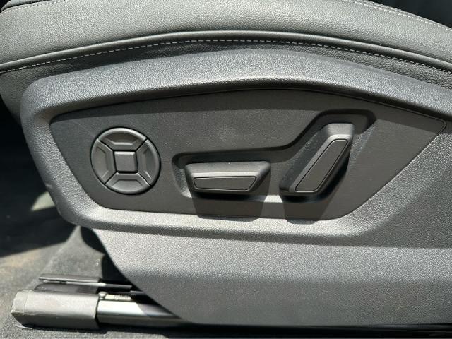 2025 Audi Q8 Vehicle Photo in HOUSTON, TX 77090
