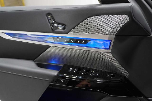 2024 BMW 760i xDrive Vehicle Photo in GRAPEVINE, TX 76051