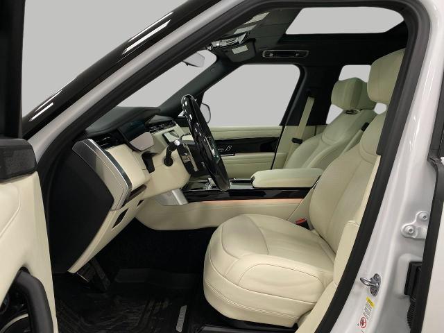 2025 Range Rover Vehicle Photo in Appleton, WI 54913