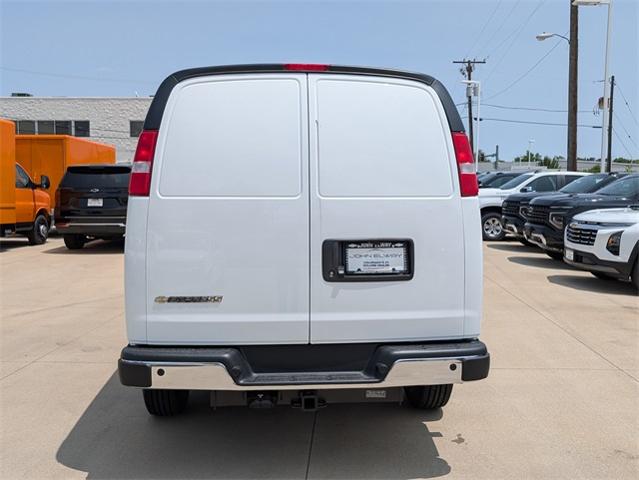 2025 Chevrolet Silverado 3500 HD CC Vehicle Photo in ENGLEWOOD, CO 80113-6708