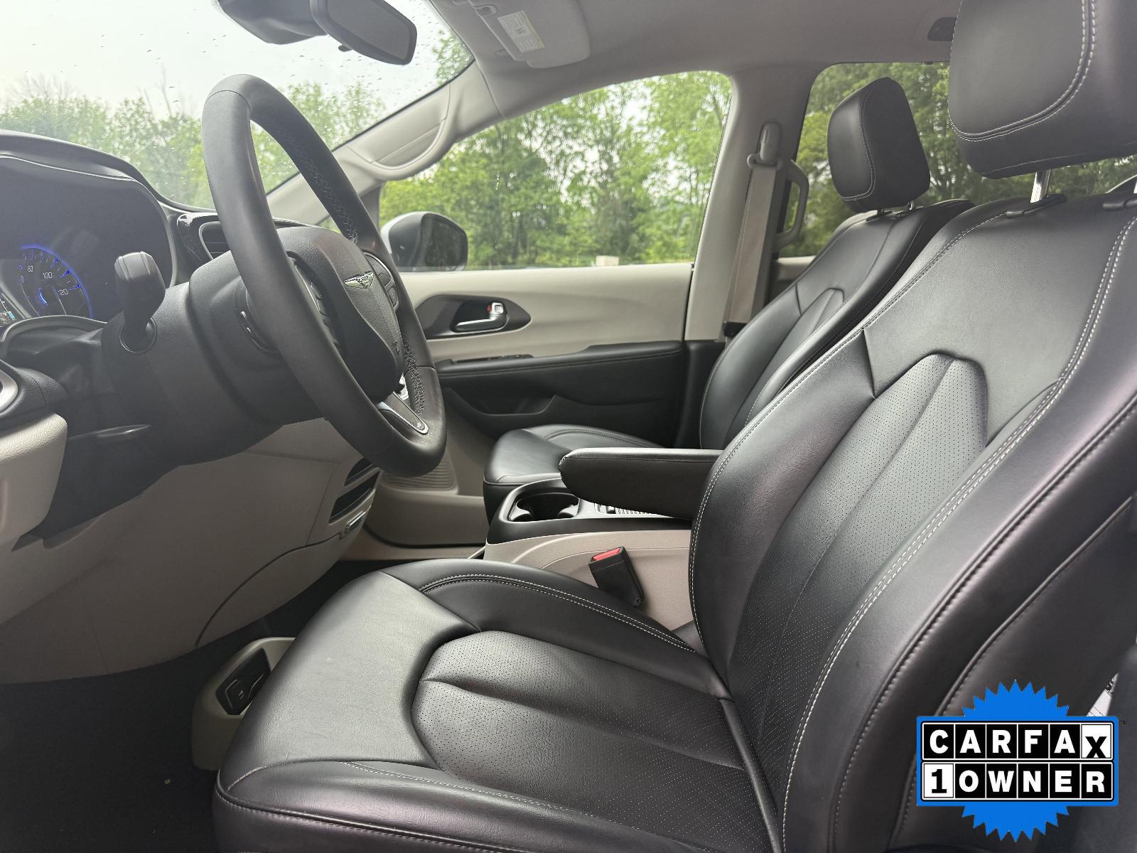 2023 Chrysler Pacifica Vehicle Photo in Harrisburg, PA 17111