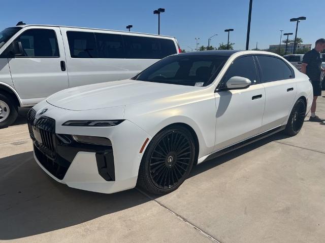 2024 BMW 7 Series Vehicle Photo in GILBERT, AZ 85297-0402