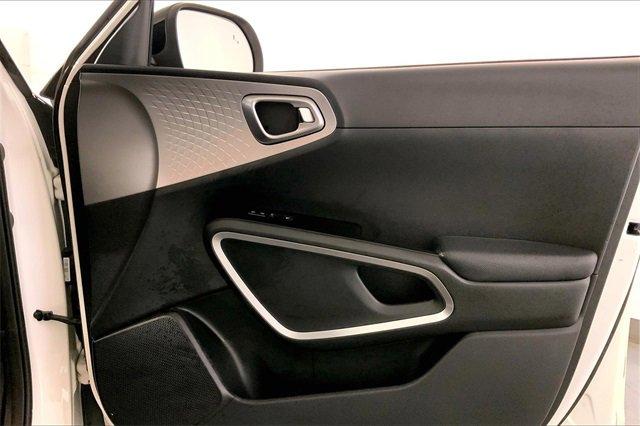 2023 Kia Soul Vehicle Photo in KANSAS CITY, MO 64114-4502
