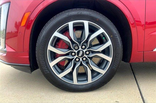 2024 Cadillac XT6 Vehicle Photo in TOPEKA, KS 66609-0000