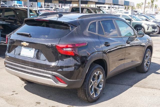 2025 Chevrolet Trax Vehicle Photo in VENTURA, CA 93003-8585