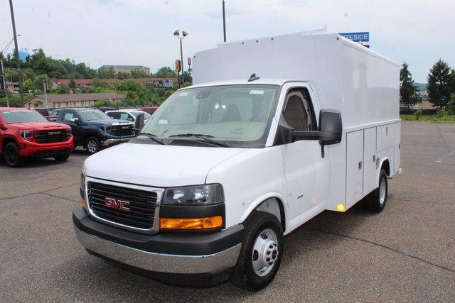 2024 GMC Savana Cutaway 3500 Vehicle Photo in SAINT CLAIRSVILLE, OH 43950-8512