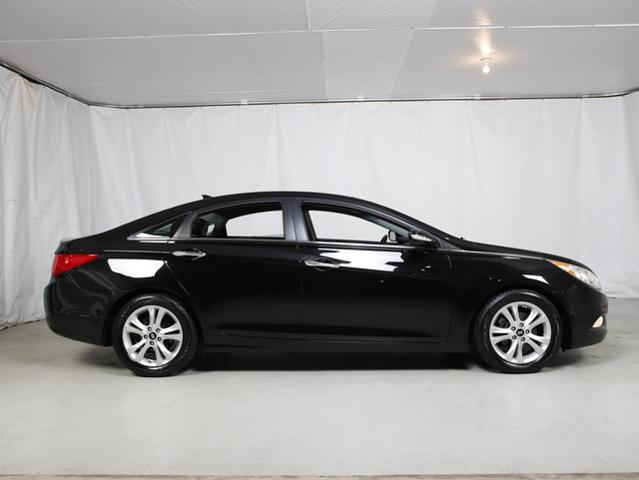 Used 2013 Hyundai Sonata SE with VIN 5NPEC4AC8DH638938 for sale in Mora, Minnesota