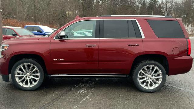 2019 Chevrolet Tahoe Vehicle Photo in MOON TOWNSHIP, PA 15108-2571