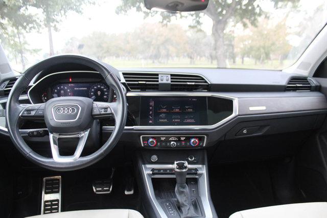 2020 Audi Q3 Vehicle Photo in HOUSTON, TX 77090