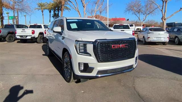 2023 GMC Yukon XL Vehicle Photo in GOODYEAR, AZ 85338-1310