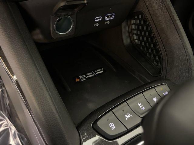 2025 Chevrolet Trailblazer Vehicle Photo in PHOENIX, AZ 85014-3381