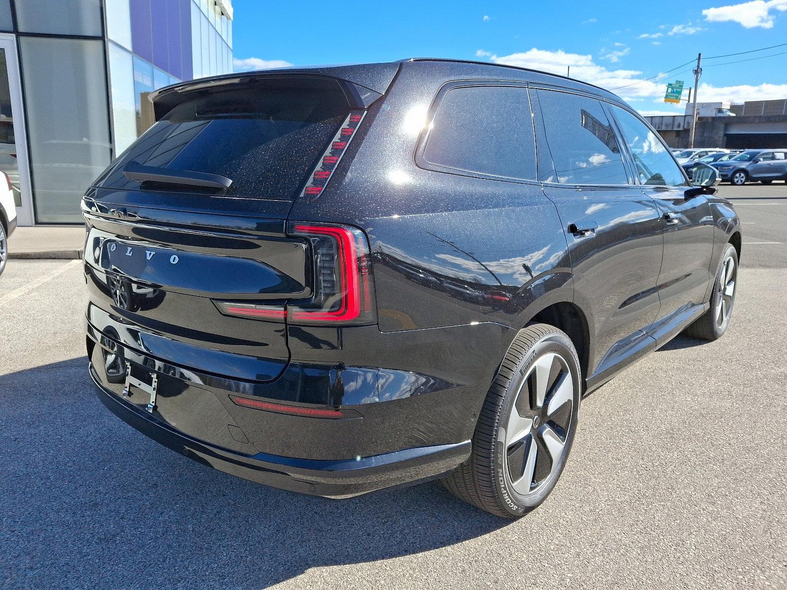 2025 Volvo EX90 Vehicle Photo in Trevose, PA 19053