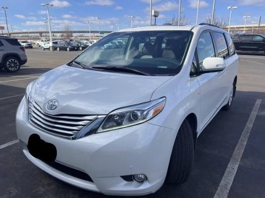 2017 Toyota Sienna Vehicle Photo in APPLETON, WI 54914-8833