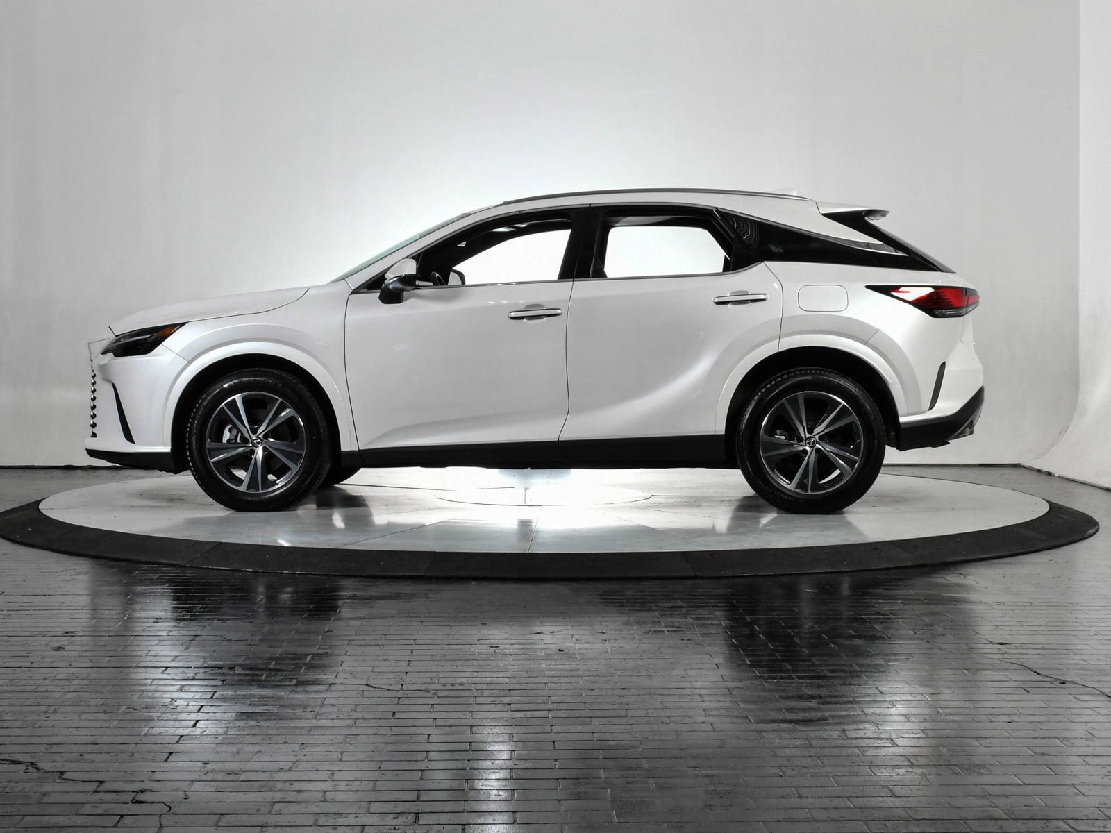 2024 Lexus RX 350 Vehicle Photo in DALLAS, TX 75235