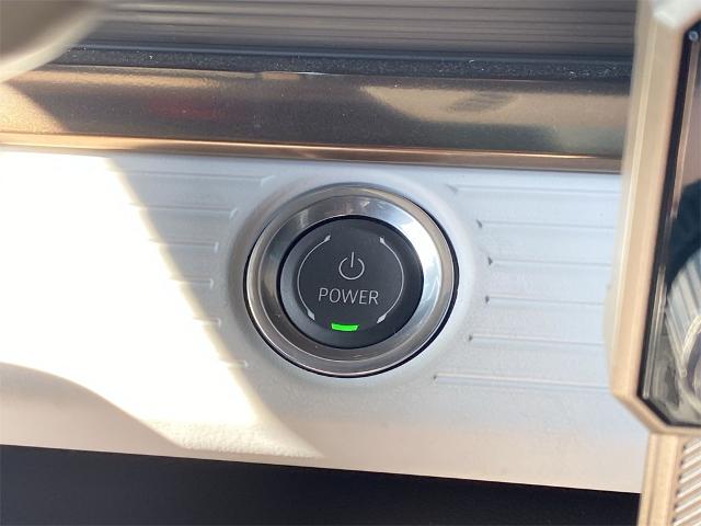 2025 GMC HUMMER EV SUV Vehicle Photo in Greenville, TX 75402