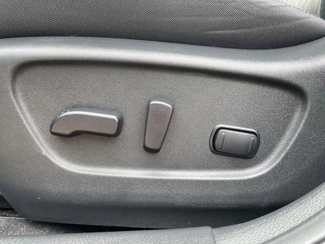 2018 Nissan Rogue Vehicle Photo in MEDINA, OH 44256-9631