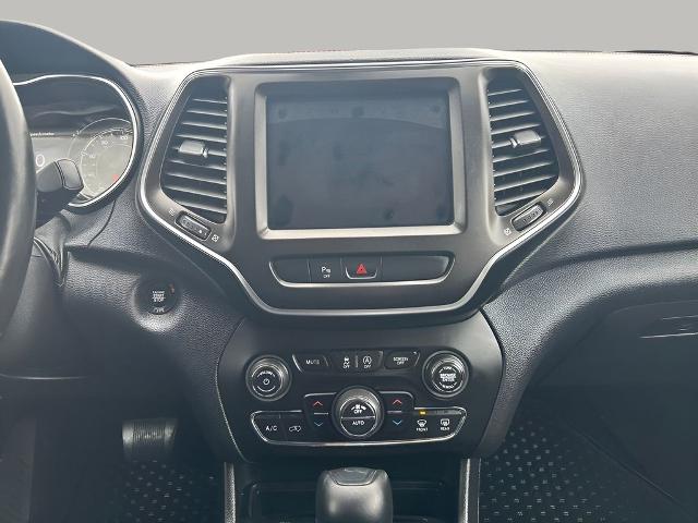 2019 Jeep Cherokee Vehicle Photo in Cedar Rapids, IA 52402